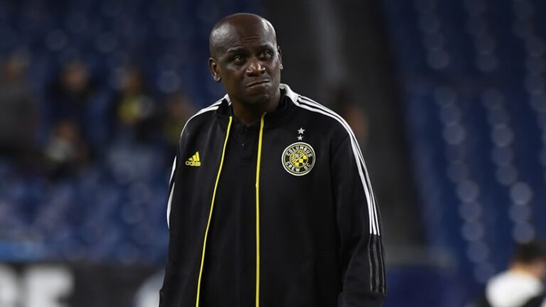 Ezra Hendrickson nuevo coach del Houston Dynamo en la MLS.