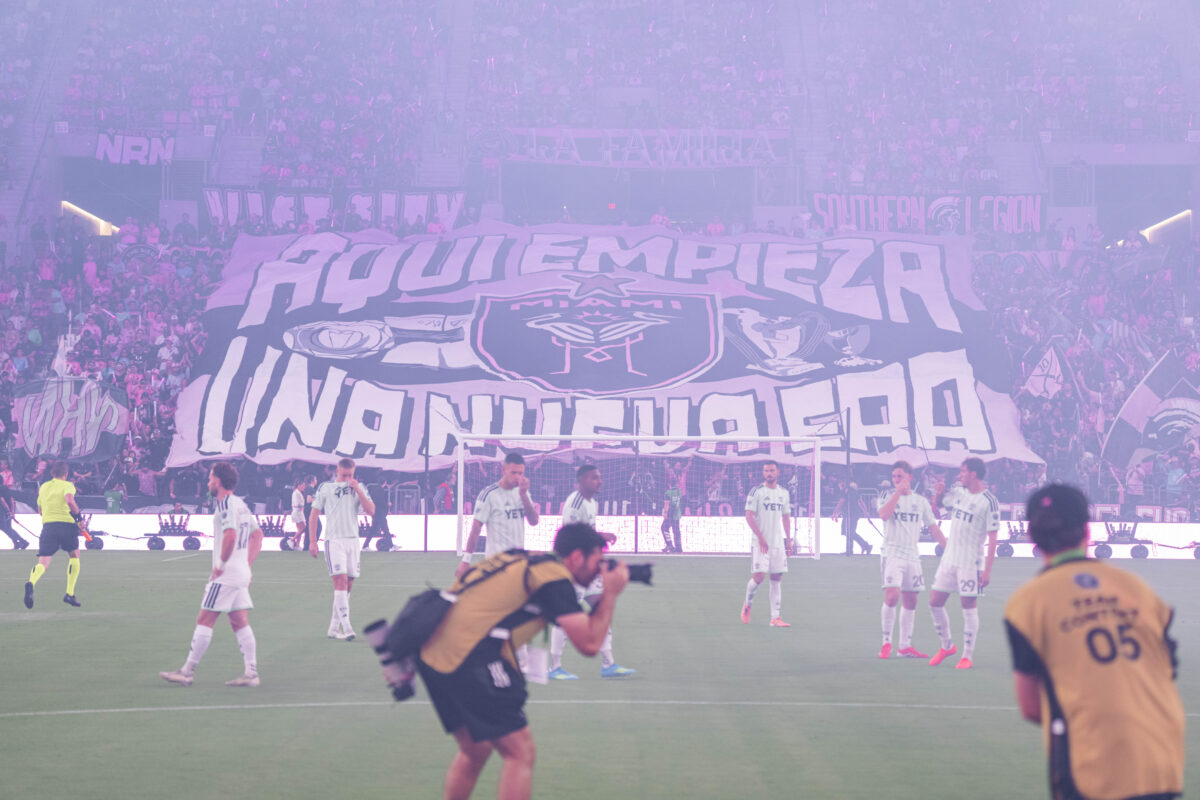 Espectacular inauguración del NU Stadium.