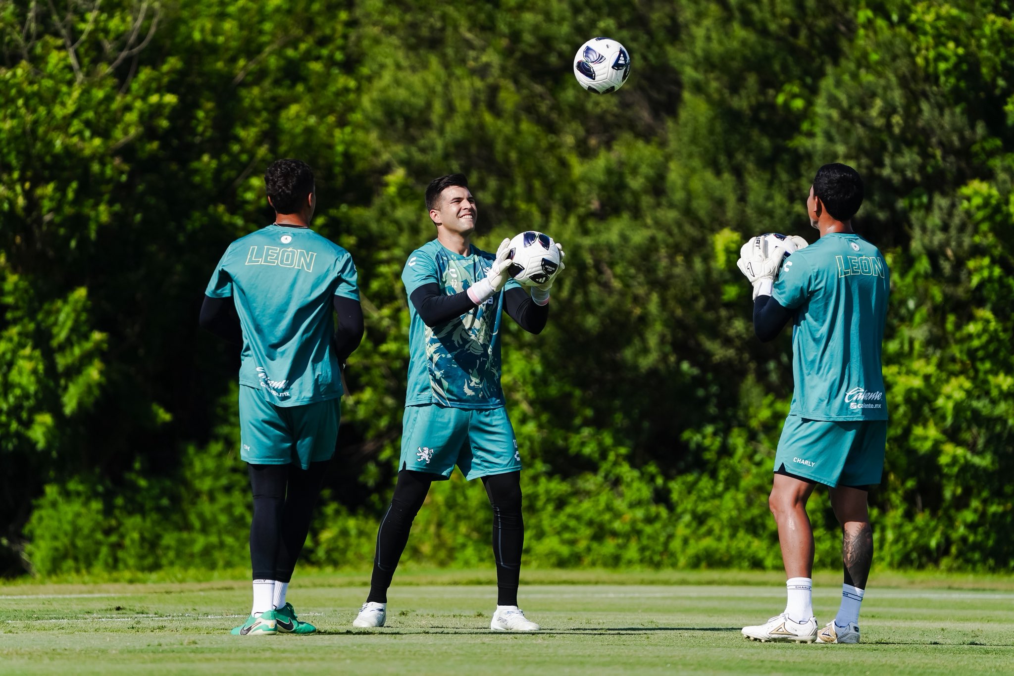 Porteros de León entrenan de cara al duelo ante Inter Miami