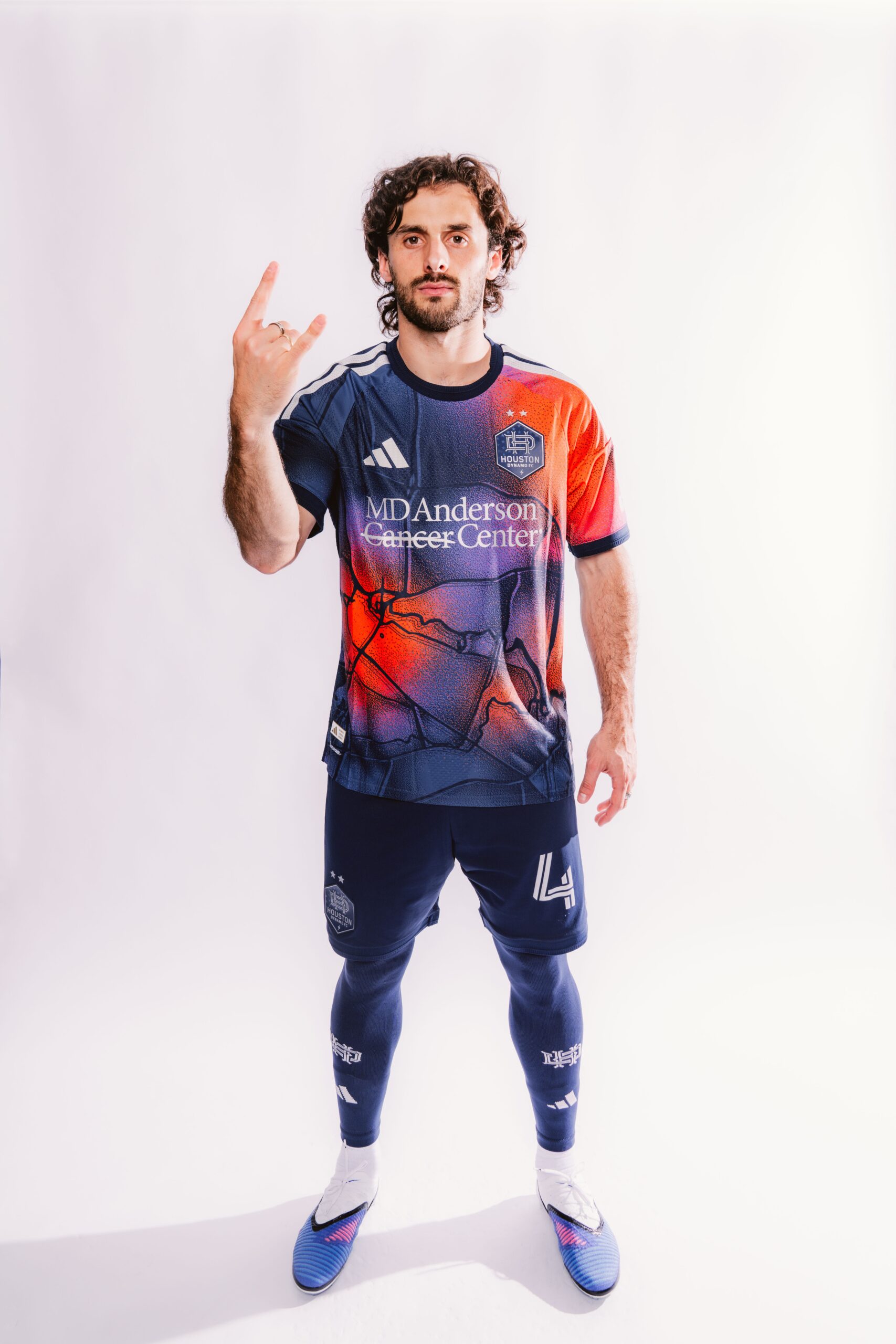 Marcelo Saracchi con el uniforme del Houston Dynamo FC